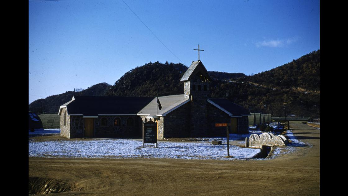 1953년 강원도지역 미 해병부대 야외 캠프 영내 교회jpg 썸네일