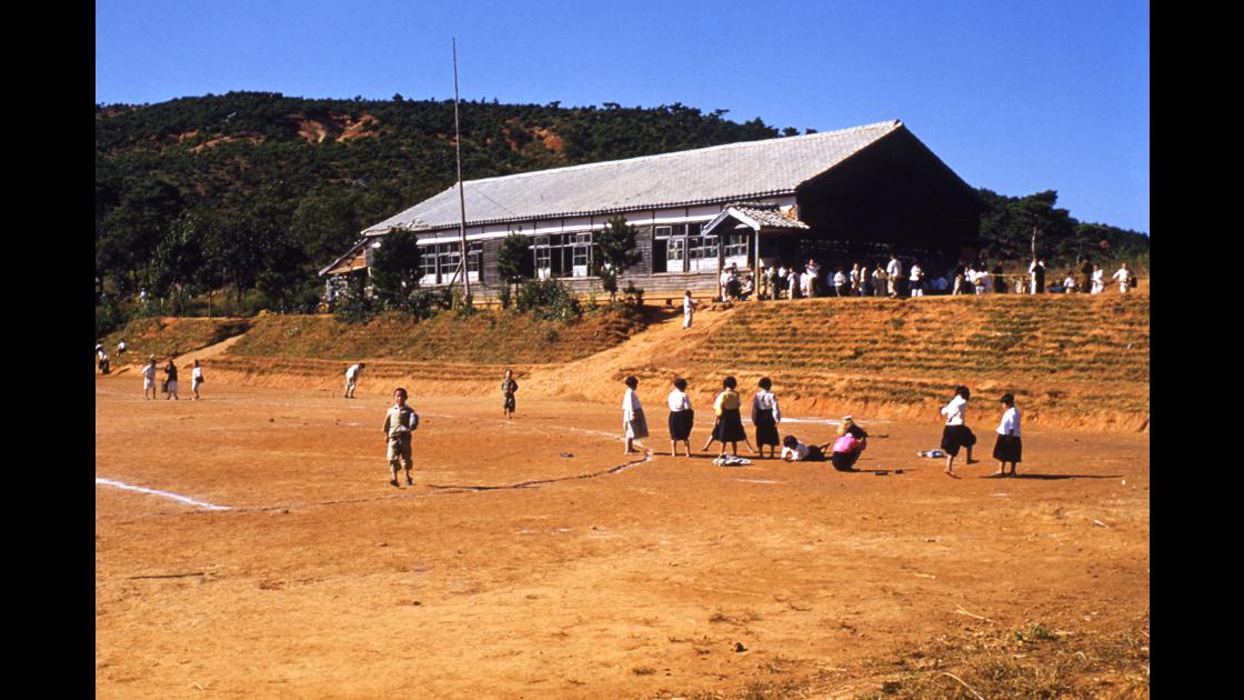 1952년 10월 김포초등학교 전경 썸네일