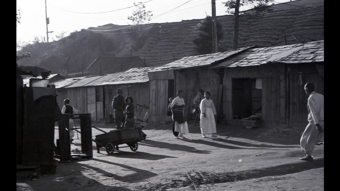 1951년 서울 용산 미군기지 주변 마을_2 썸네일