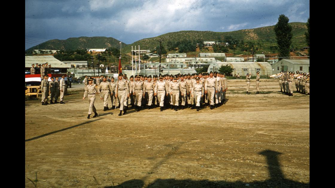 1960년 9월 주한 미8군 제1기갑사단 연대장 이취임식_부대 사열식_3 썸네일
