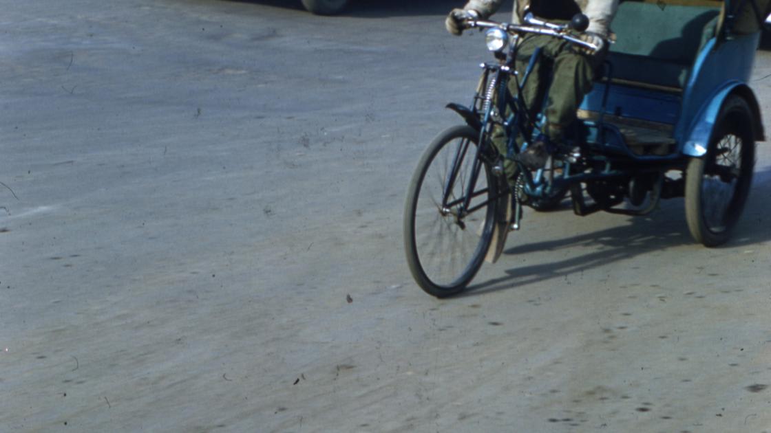 1953년 서울 거리의 자전거 인력거_1 썸네일