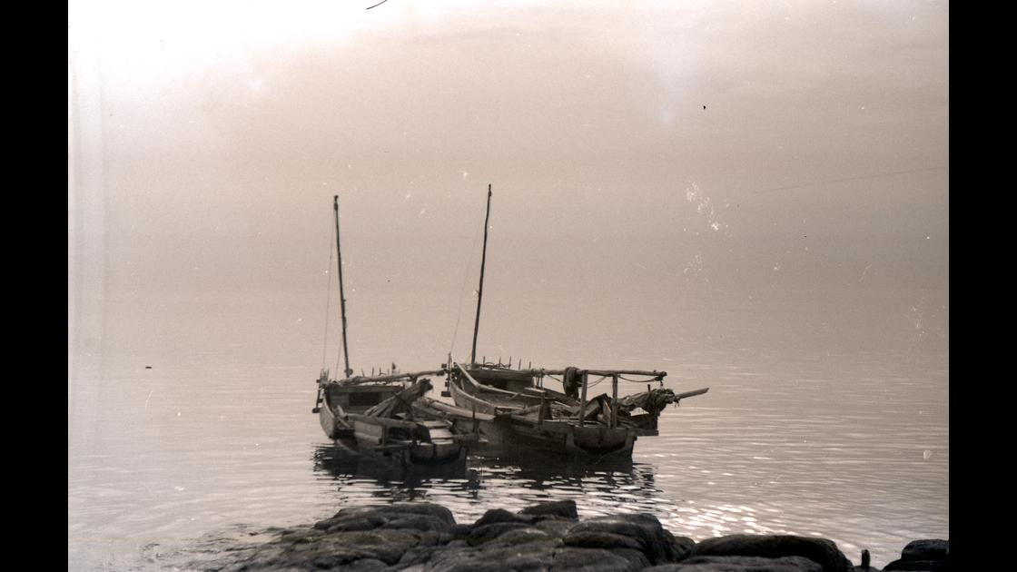 1959년 부산 서구 암남동 송도해변의 어선들 썸네일