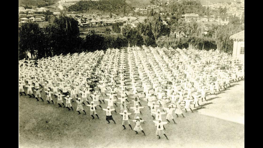 1926년 부산 서구 토성동 부산공립고등여학교_현 경남중학교_3 썸네일