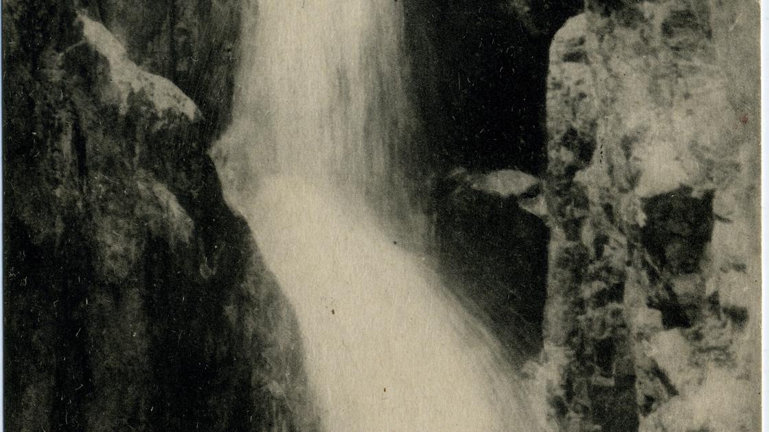 1920년대 부산 해운대구 좌동 장산계곡 폭포사의 양운폭포_1 썸네일