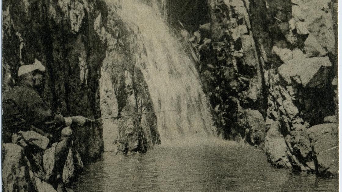 1920년대 부산 해운대구 좌동 장산계곡 폭포사의 양운폭포_2 썸네일