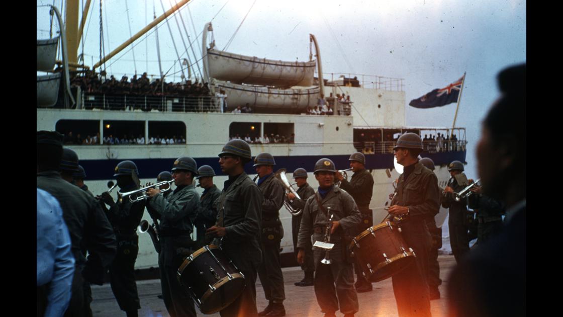 1953년 부산항 뉴질랜드 참전용사들 환송 썸네일