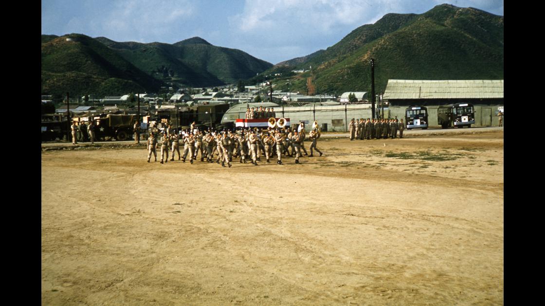 1960년 9월 주한 미8군 제1기갑사단 연대장 이취임식_부대 사열식_2 썸네일