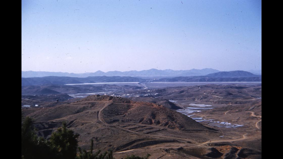 1961년 3월 주한 미8군 제1기갑사단 소속 부대 진지와 멀리 임진강과 자유의 다리가 보이는 곳 썸네일