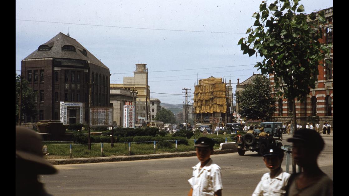 1954년 6월 22일 서울 현 세종대로 사거리 썸네일