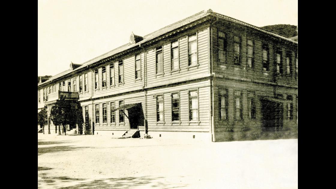 1926년 부산 중구 대청동 부산공립제1심상소학교_현 광일초등학교_2 썸네일