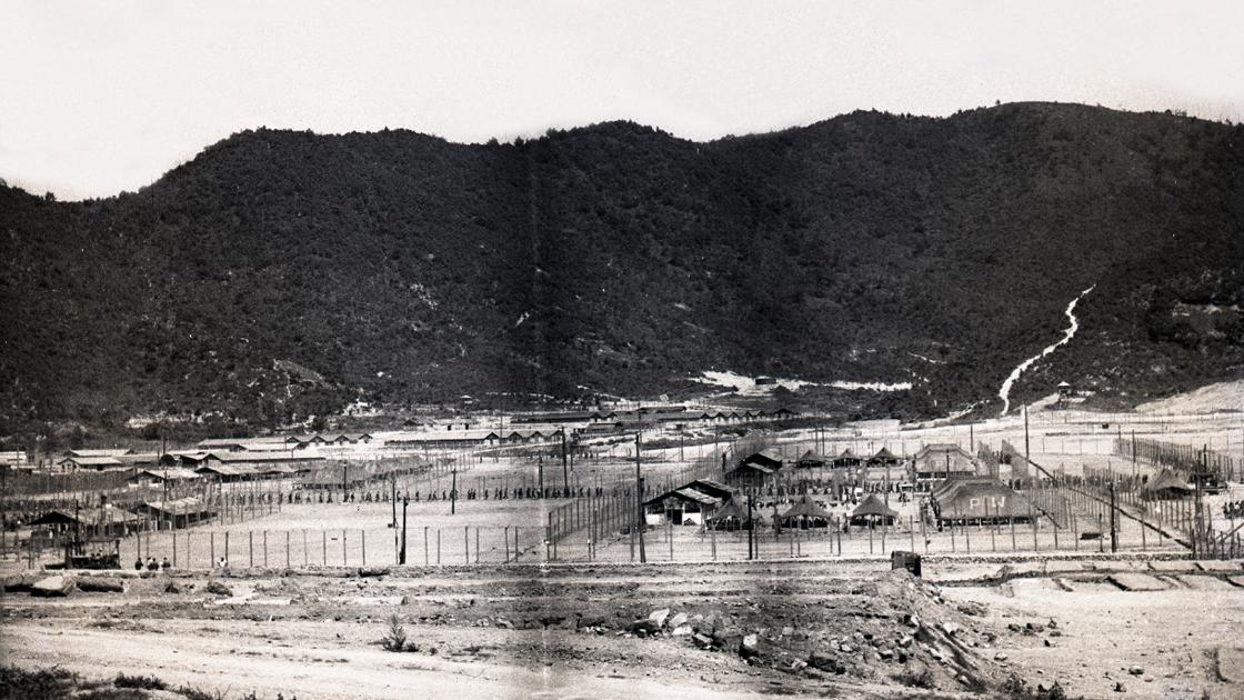 1952년 거제도 포로수용소 전경_2 썸네일