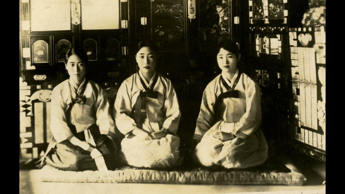 1930년대 조선의 기생 세 여인 썸네일